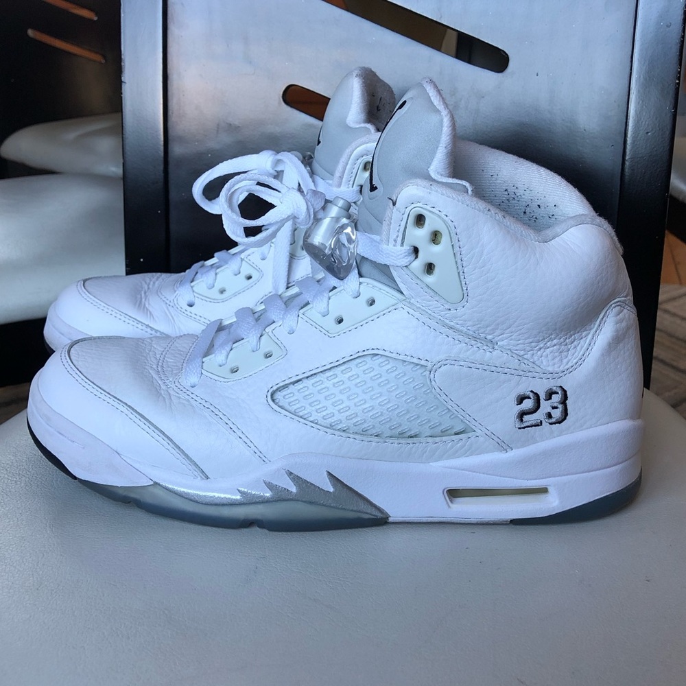 Jordan 5: Metallic Silver